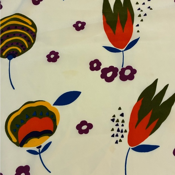 Floral Patterned Scarf - Picture 4 of 5